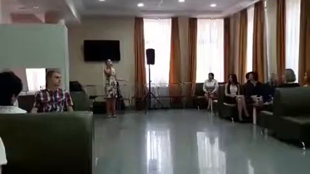 Студентка поет песню родителям смотреть онлайн