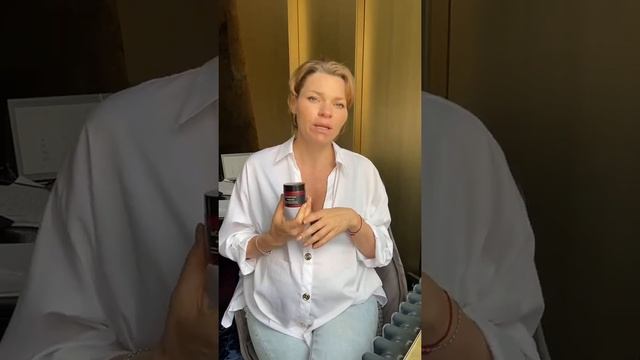 При угревой болезни, розацеа, дерматитах, черных точках. Себорегулирующий крем Acantha смотреть онлайн