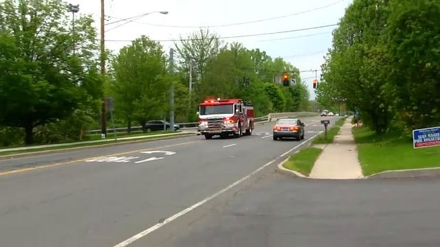 Пожарная машина летит очень быстро (New York) смотреть онлайн