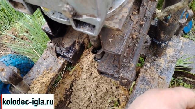 Абиссинская скважина.  Питьевой ПГС водонос?