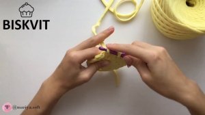 Как связать ровный круг без углов крючком. Узор галочка. How to knit crochet circle
