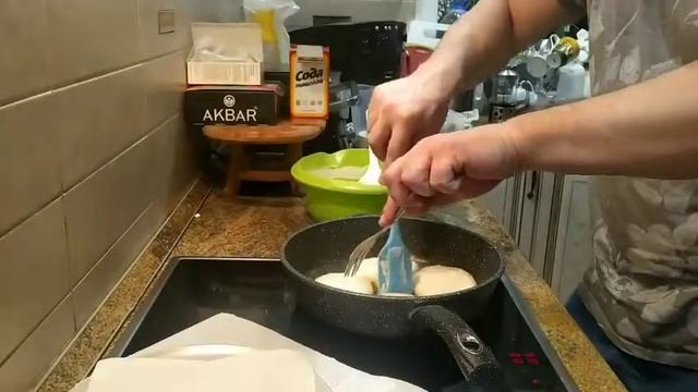 Самые вкусные оладьи на кефире.