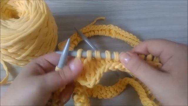ПОДУШКА ЗВЕЗДА СПИЦАМИ ИЗ ТРИКОТАЖНОЙ ПРЯЖИ