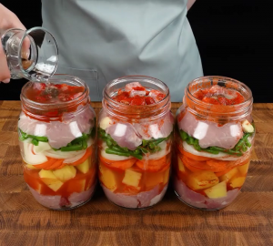 Вот как можно хранить мясо 3 месяца без холодильника