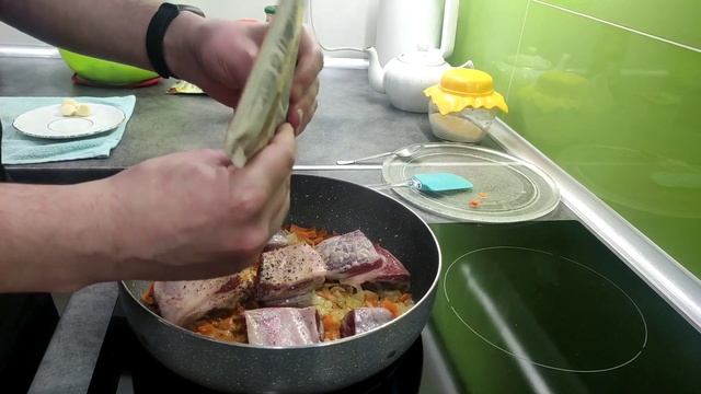 Говяжьи рёбрышки с картошкой.Вкусный рецепт картошки с рёбрышками