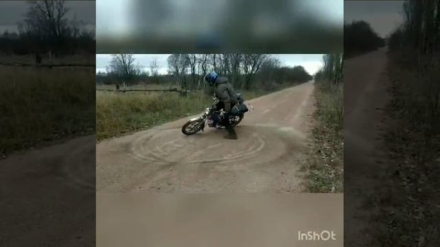 Даем угла на квадрике и мопеде)))))Чуть не........... смотреть онлайн