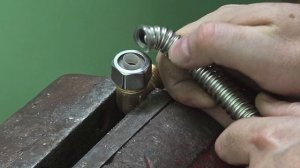 Гофрированная нержавеющая труба - особенности монтажаГофрированная нержавеющая труба - особенности м