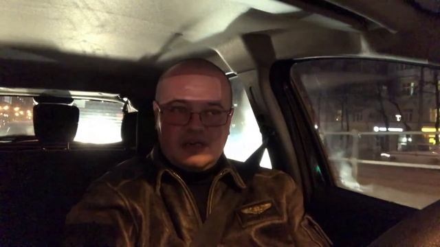 Renault SANDERO Stepway. День первый. смотреть онлайн