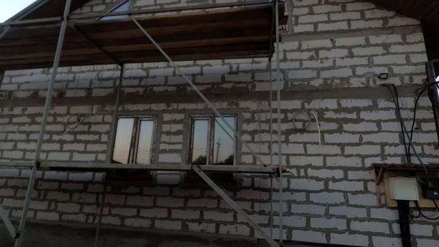 оформление домика рыбака .. декоративная штукатурка под старое дерево , и ковка из цемента.. смотреть онлайн