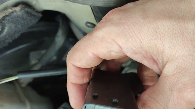 Peugeot 407 2.2 HDi Biturbo, sprawdzenie świec żarowych miernikiem смотреть онлайн