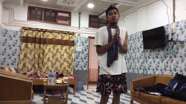 How illiterate people react with low class hotel staff and high class staff...#ft shubam xd смотреть онлайн