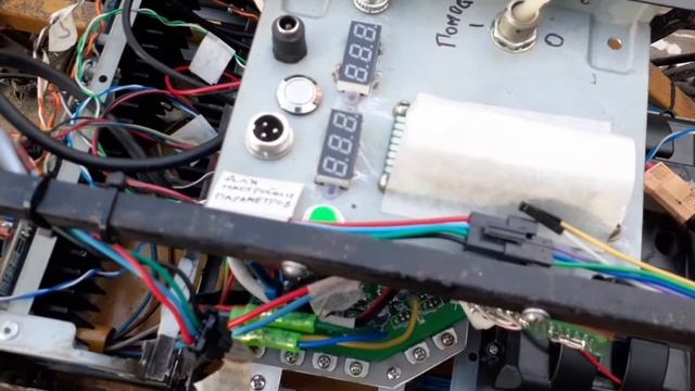 Постройка подводного гусеничного дрона (часть4) смотреть онлайн