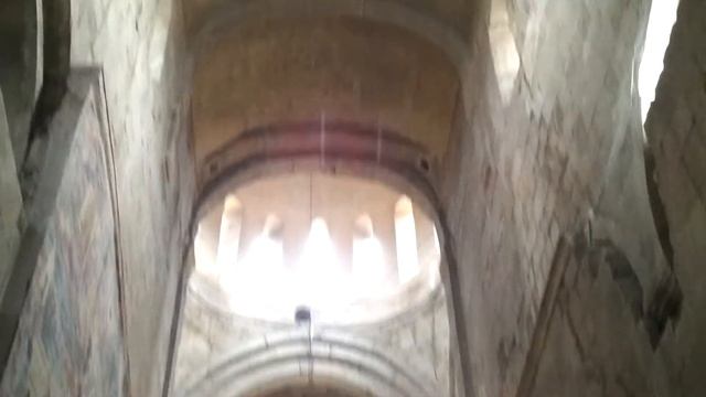 Древний храм в Мцхете, Грузия (Georgian church, 11th century) смотреть онлайн