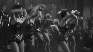 В джазе только девушки