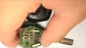 DIY- BMW e46 key fob battery remove/replace