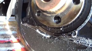 Ниссан Стук Поршня об башку QG15DE