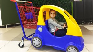Алина КАК МАМА в супермаркете за покупками Doing Shopping in Supermarket Видео для детей KIDS
