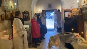 Во Иордане крещающуся Тебе Господи Троическое явися поклонение…