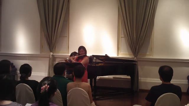 Yuko Uebayashi - Sonata for Flute and Piano, 1st Movement смотреть онлайн