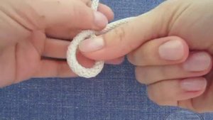 Азбука макраме.  Урок 2. Узлы из одной нити (простой, восьмерка, капуцин)_[360p].mp4