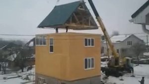 монтаж крыши краном