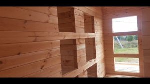 Вид изнутри дома из бруса, построенного под усадку