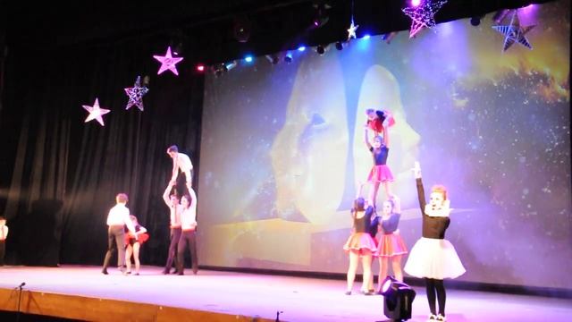 Мюзикл "Мечты не сбываются". Народная танцевально-цирковая студия "Надежда". смотреть онлайн