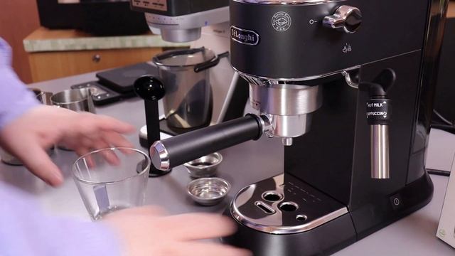 Косяк кофеварки Delonghi EC685. Когда инженер не любит кофе... Немного красивых кадров. смотреть онлайн