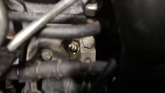 Прорыв газов через резьбу свечи накала смотреть онлайн