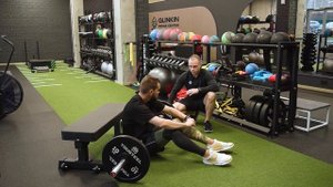 Лучшие упражнения для ЖЕЛЕЗНЫХ ягодиц! / Как парням ПРАВИЛЬНО качать попу и ноги?