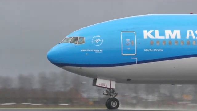 ? LIVE Plane Spotting Close up Departures From Amsterdam Schiphol Airport смотреть онлайн