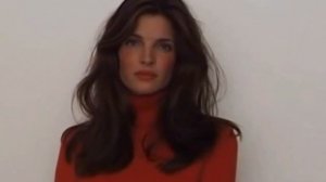 Axl Rose and Stephanie Seymour - Salvame