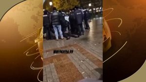 ? Кавказцы устроили драку с полицией прямо на красной площади у ворот кремля. Угрожая расправой.