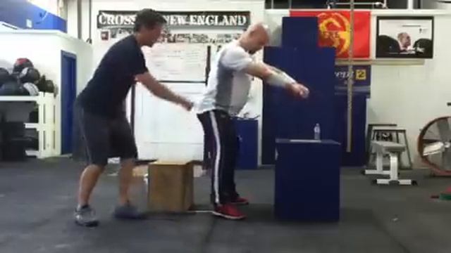 Box Squat Jumps смотреть онлайн
