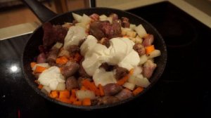 Куриные СЕРДЕЧКИ с печенью в сметане - Chicken HEARTS with liver in sour cream