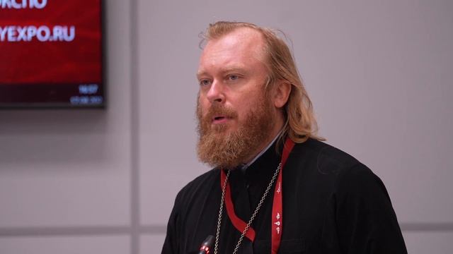 Иерей Федор Лукьянов на секции "Биоэтика и биобезопасность на форуме АРМИЯ  - 2022"