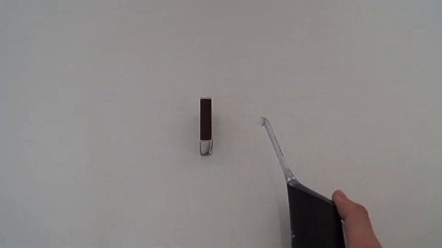 Демонстрация мощности ирригатора Philips Sonicare AirFloss Ultra HX8432/03 смотреть онлайн