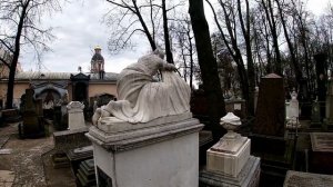 Некрополь XVIII века (Лазаревское кладбище). Известные захоронения