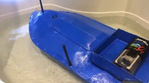 Самодельная лодка для завоза прикормки