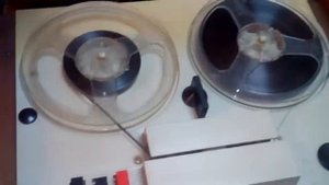 Магнитола Рекорд -301.1972год