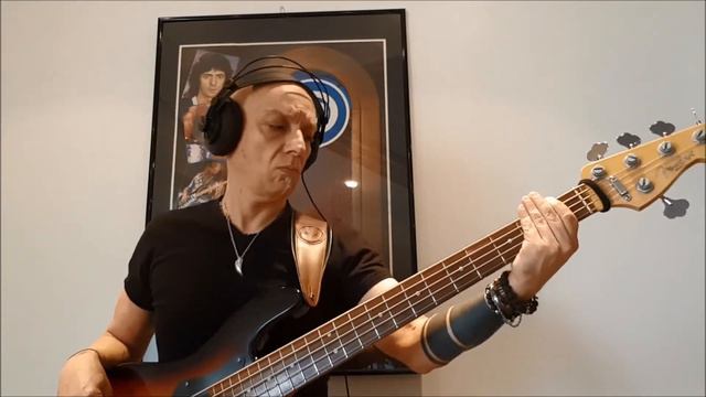 LAURA PAUSINI - Invece no LIVE - (bassline) - basso | cover by LUCA BASS (Fender Roscoe Beck 5) смотреть онлайн
