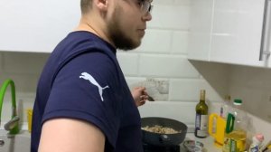 "НЕВЫШЕДШИЕ"(макароны в сливочно-сырном соусе)