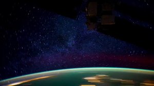 БЕЗУМНО КРАСИВОЕ ВИДЕО (полет в космос)