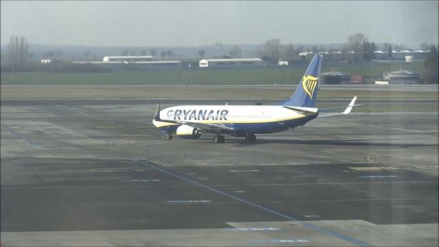 6 Minutes of planespotting in Prague Airport (LKPR) смотреть онлайн
