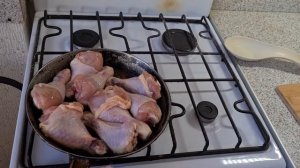 Жареные и сочные куриные голени с хрустящей корочкой. Готовим дома. Быстро и вкусно.