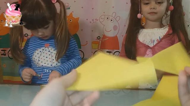 ПРОСТАЯ Поделка Как сделать КОРОНУ из Бумаги своими руками из Креповой Гофрированной  Бумаги.