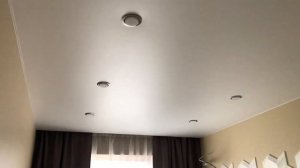 Двухуровневый с теневым зазором SLOTT, парящий потолок