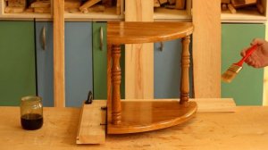 4K Нанесение лака на самодельную полку из дуба, applying varnish on oak shelf