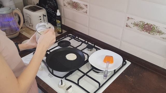 Маковые блинчики на ряженке с творогом смотреть онлайн