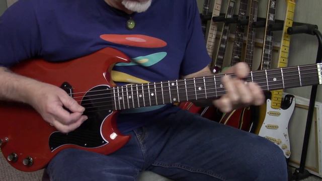 Playing the Gibson SG Junior смотреть онлайн